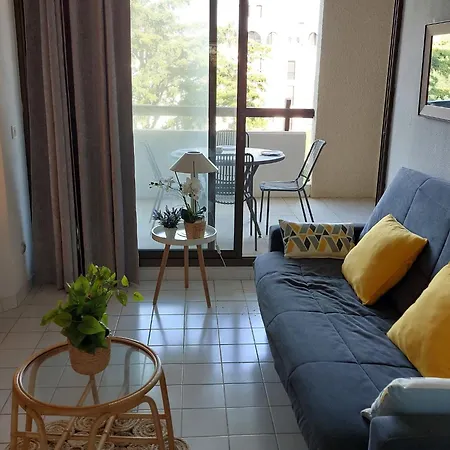 Dominica-6 By Interhome